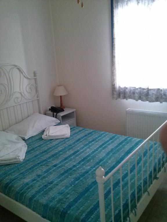 Eleni Apartments Adamantas  Habitación foto
