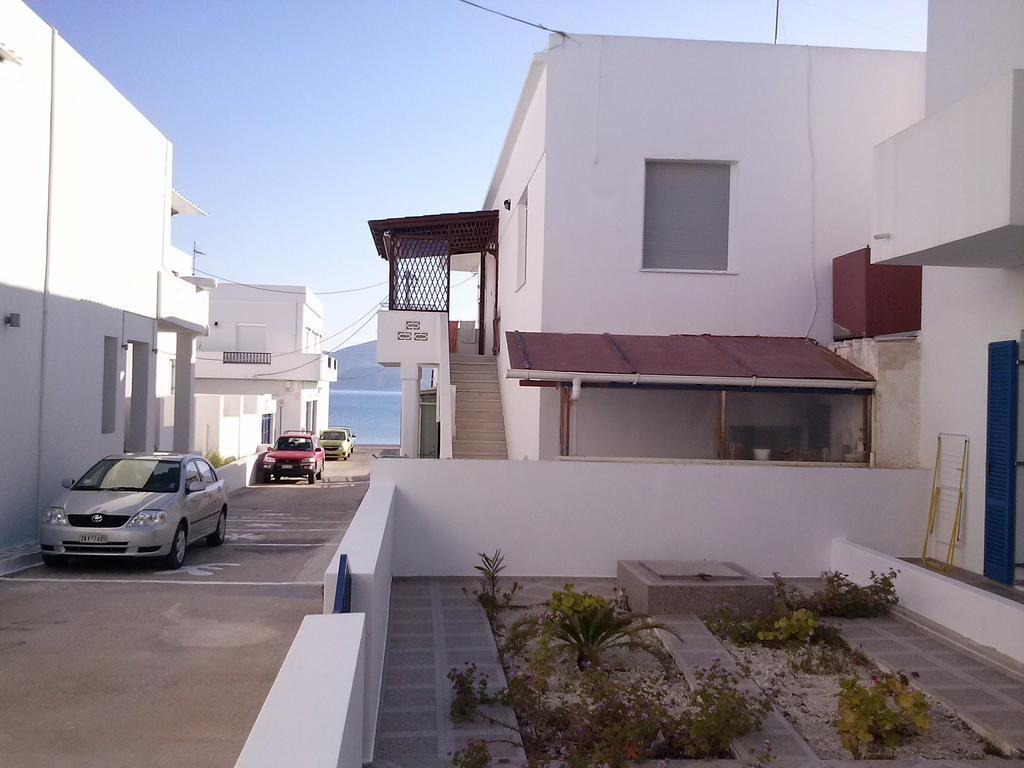 Eleni Apartments Adamantas  Exterior foto