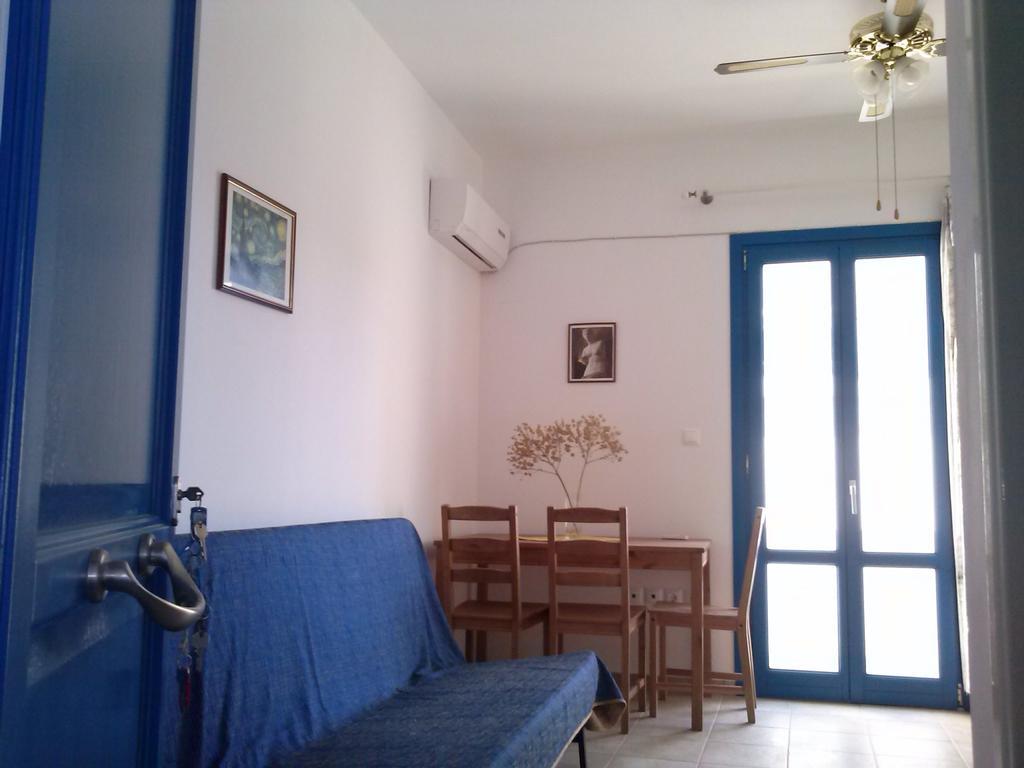 Eleni Apartments Adamantas  Habitación foto